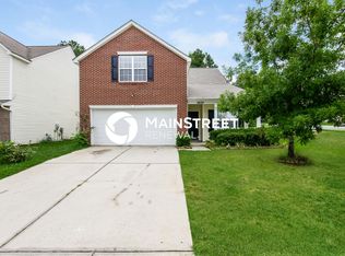 2439 Sunset Oaks Dr, Charlotte, NC 28216