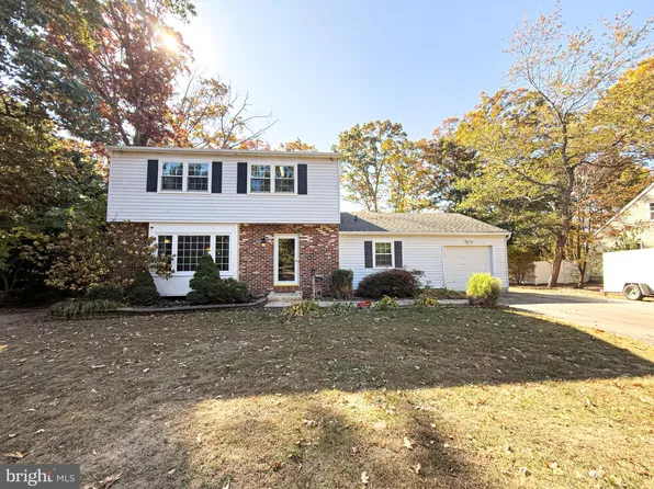 27 Christian Dr, Pittsgrove, NJ 08318