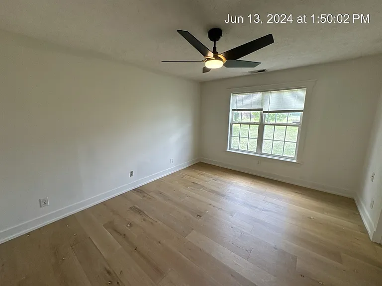 146 Cavalier Dr — Photo 15