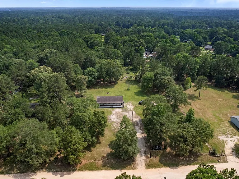541 Trails End Dr — Photo 24