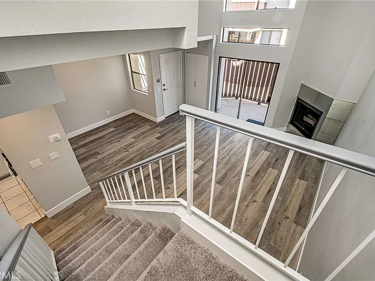 6323 Reseda Blvd #2 — Photo 12