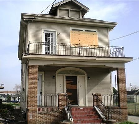 1st image of 2215 Pauger St