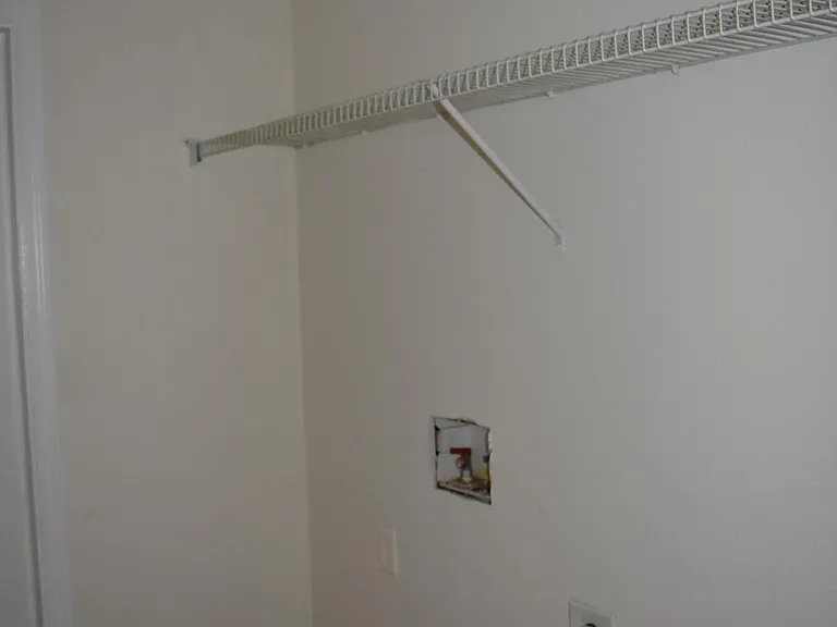 334 Bordeaux Ave NE — Photo 40