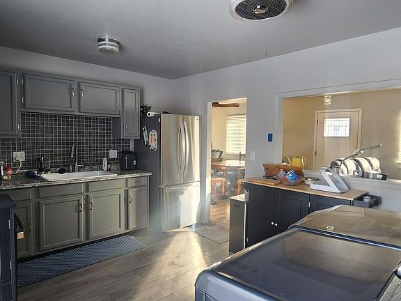 3rd image of 1406 Weymouth Ct