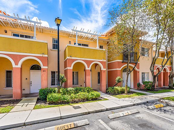 2nd image of 205 S Santa Catalina Circle #205