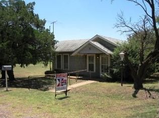 702 E Wabash Ave, Electra, TX 76360
