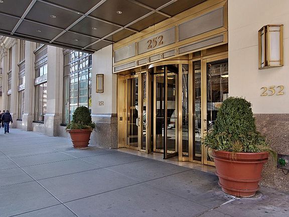 3rd image of 252 7th Ave APT 4C