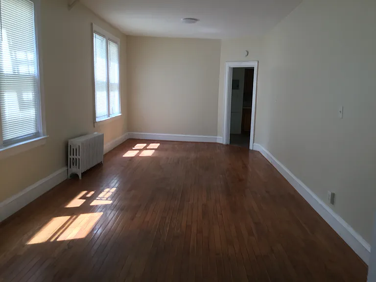17 Van Nostrand Ave #3 — Photo 8