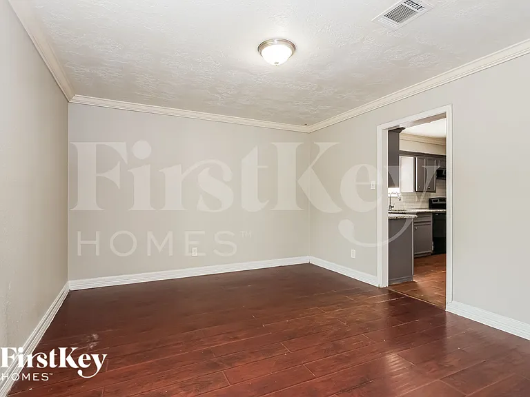 10122 Woodhollow Dr — Photo 10
