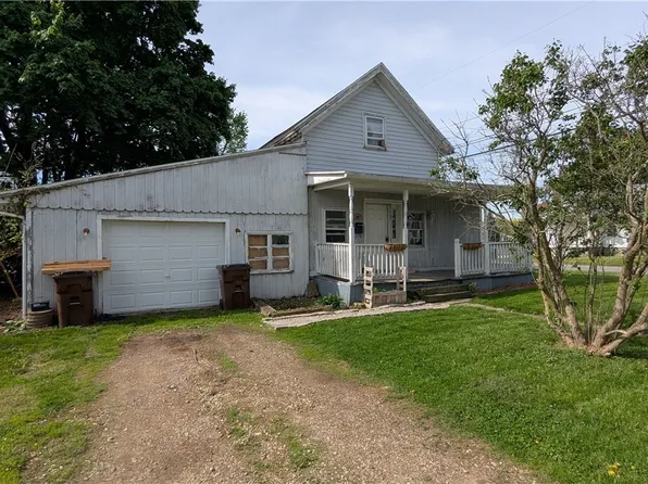 30 Auburn Ave, Shelby, OH 44875
