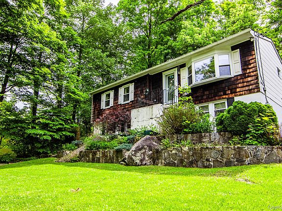 2nd image of 36 Rochambeau Road