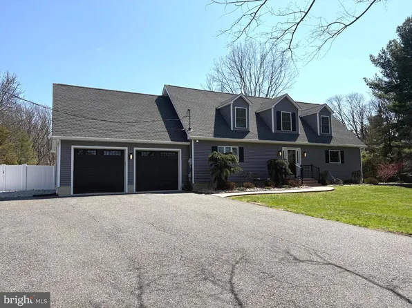 412 Greentree Rd, Sewell, NJ 08080