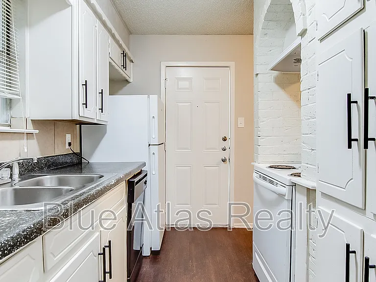 1908 Nolen Ct #A — Photo 4