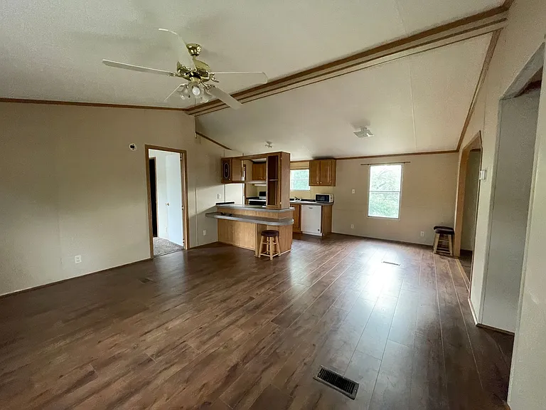 3602 Wellington Ln — Photo 6