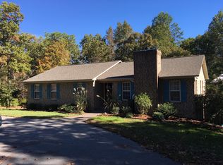 203 S Glenwood Trl, Southern Pines, NC 28387