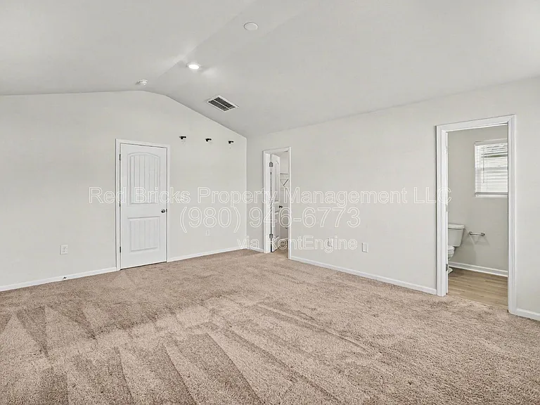 7112 Galway City St — Photo 18