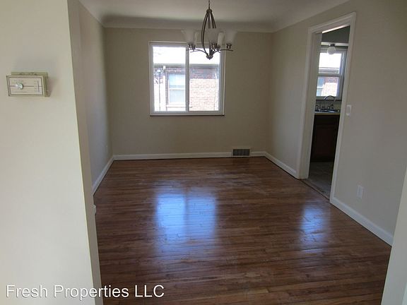 4th image of 4216 North Ave #1