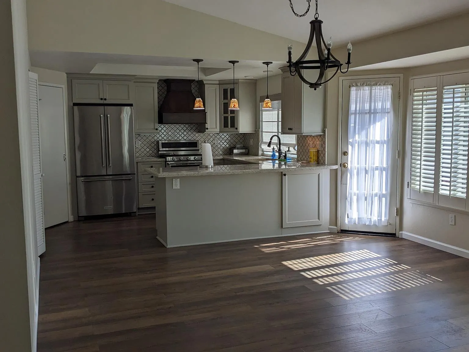 2 bed, 1319 sqft, $2,800 — Photo 3