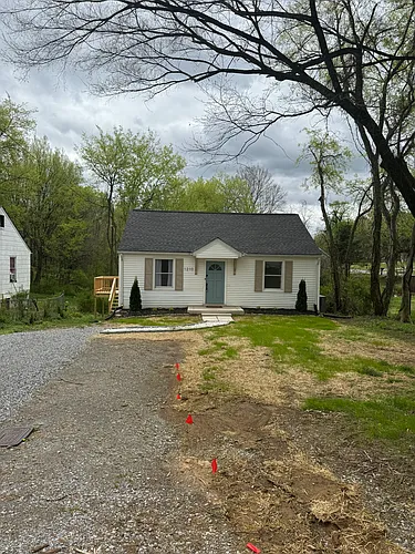 1210 Daniel St Photo 1