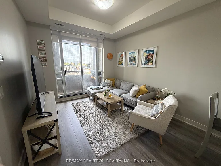 150 Main St W #605 — Photo 6