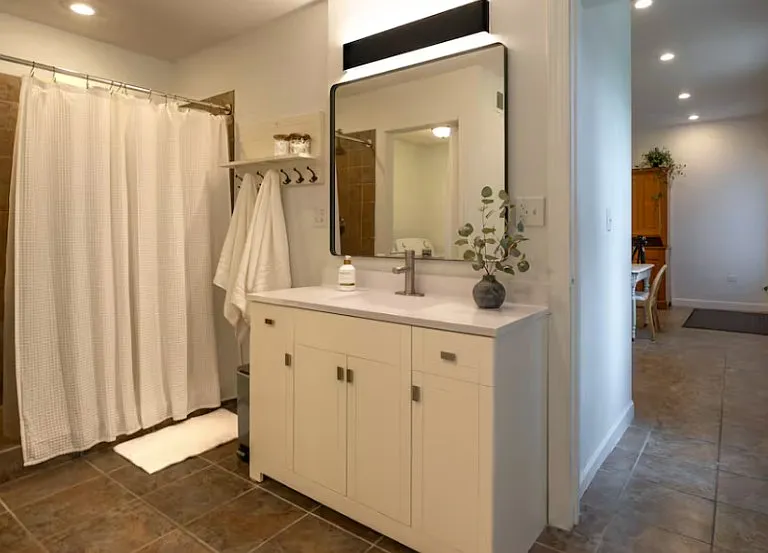 4577 N Wozniak Rd #1 — Photo 12