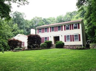 4 Powhatatan Way, Hackettstown, NJ 07840