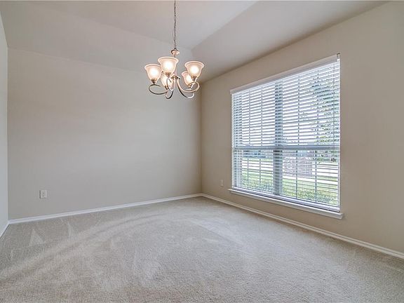 5th image of 1262 Bay Line Dr