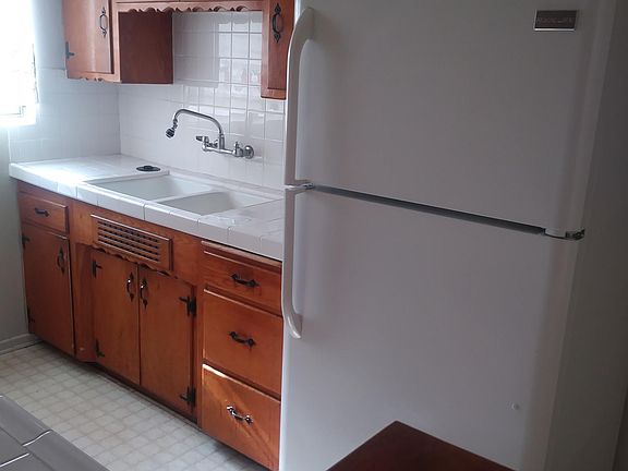 3rd image of 1456 S Bedford St APT 202
