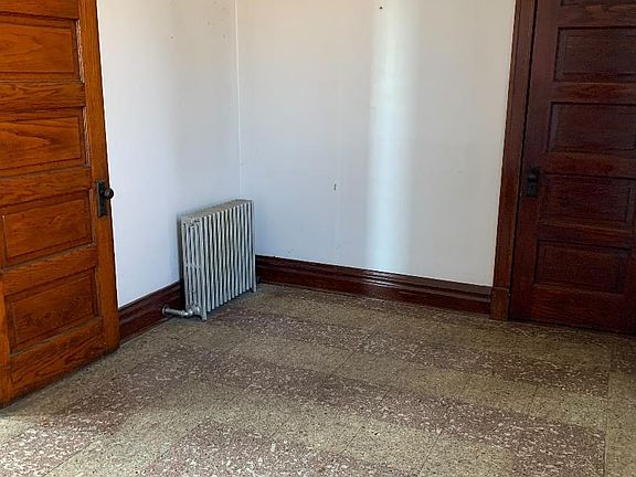 5th image of 2544 S Kedvale Ave