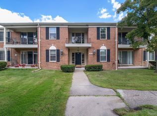 29652 Middlebelt Rd UNIT 36, Farmington Hills, MI 48334