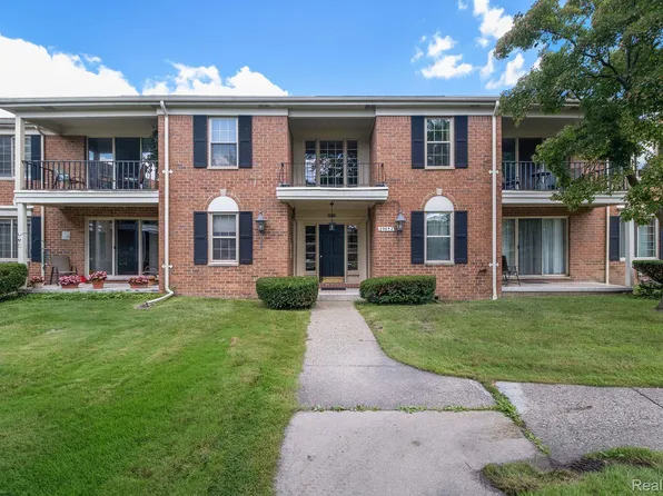 29652 Middlebelt Rd Unit 36, Farmington Hills, MI 48334