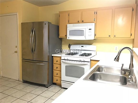 3rd image of 4715 Rachel Ann Ave