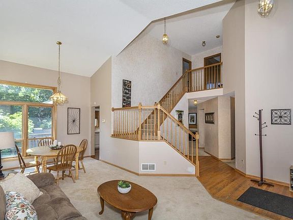 5th image of 3237 Meadow Brook Pl