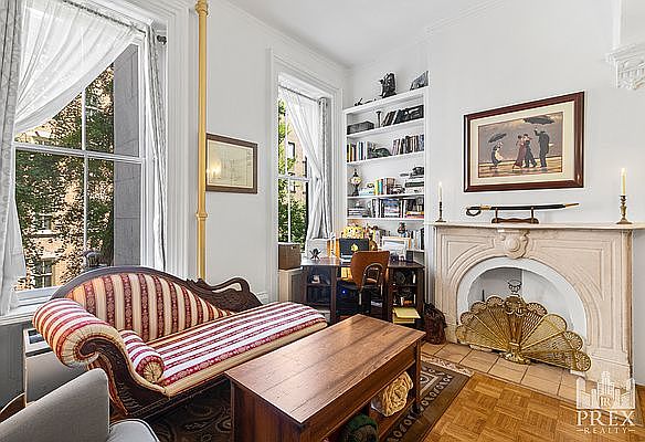 1st image of 34 Beekman Pl APT 2S