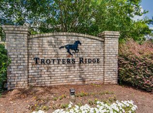 1049 Trotters Blvd, Summerville, SC 29483