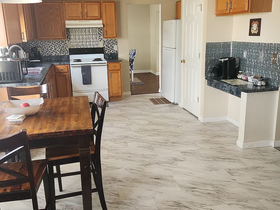 2nd image of 19 Barnley Ct
