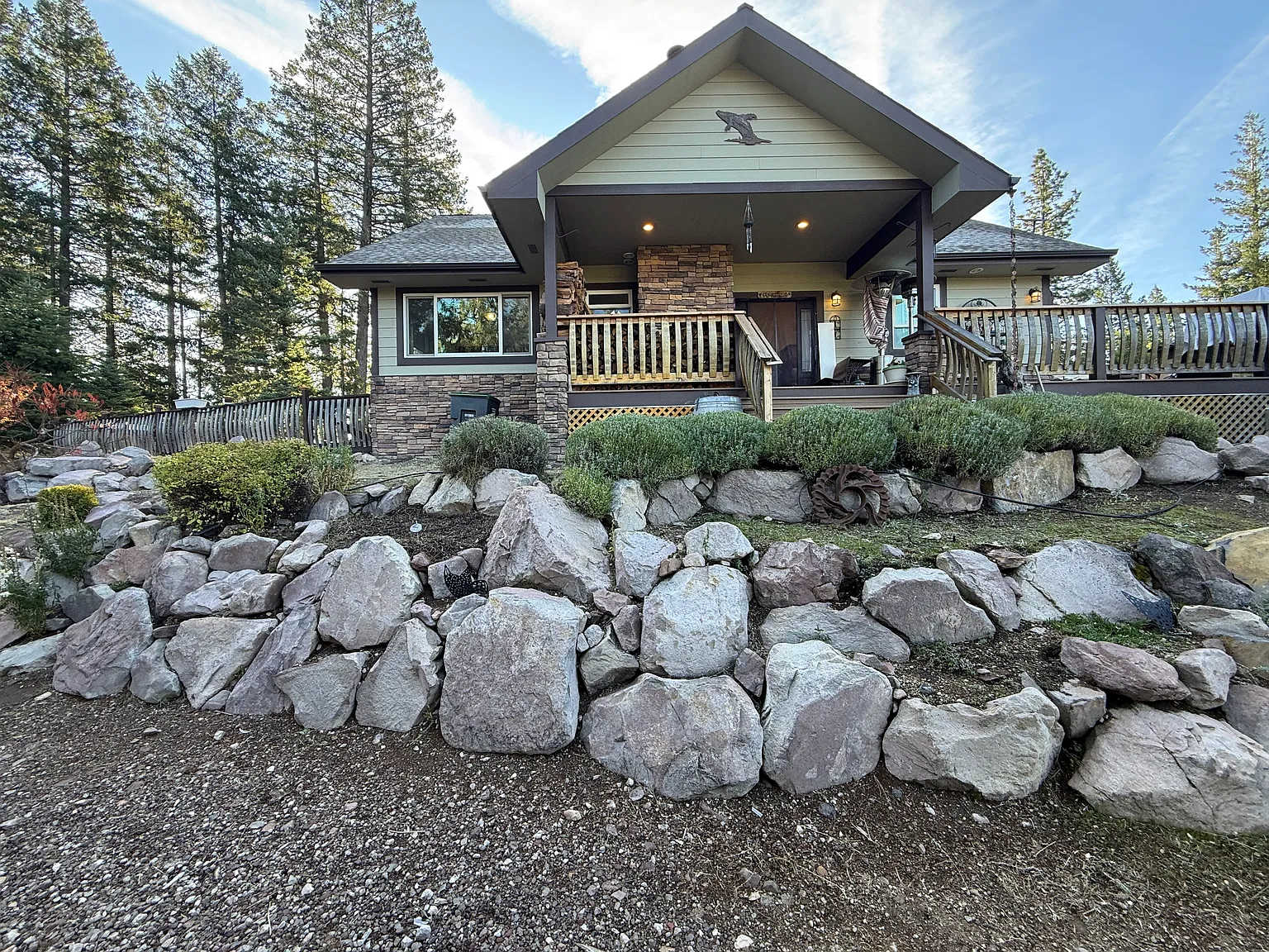 Gorgeous Mountain Home! — Photo 2