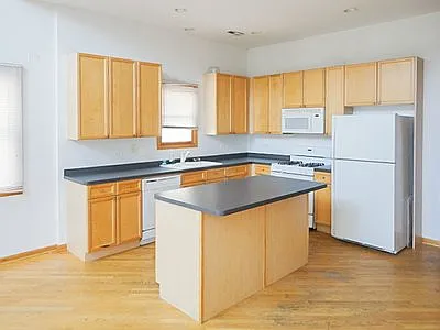 2728 N Wayne Ave #1 — Photo 1