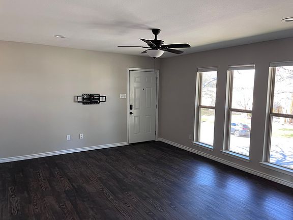 5th image of 5814 Sandhurst Ln APT C