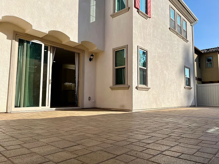 779 Edward Scholle Dr — Photo 30