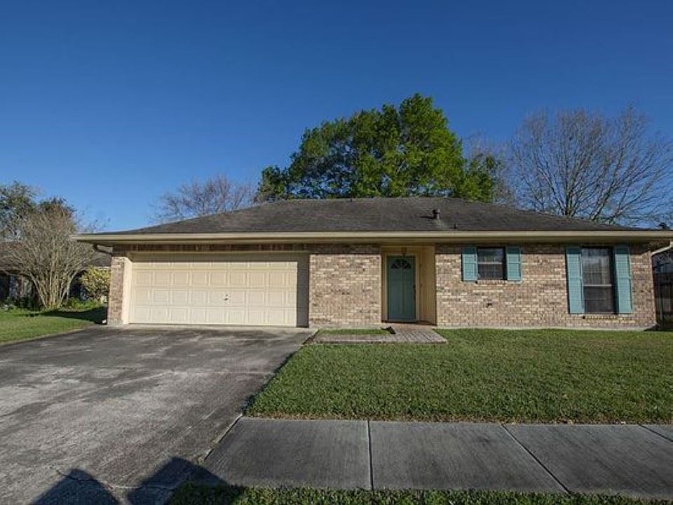 1st image of 211 Parnell Dr