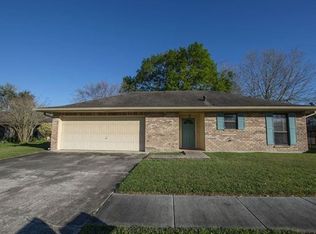 211 Parnell Dr, Houma, LA 70360