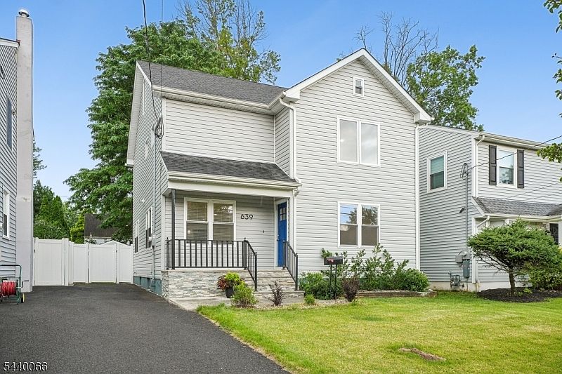 1st image of 639 Myrtle Ave
