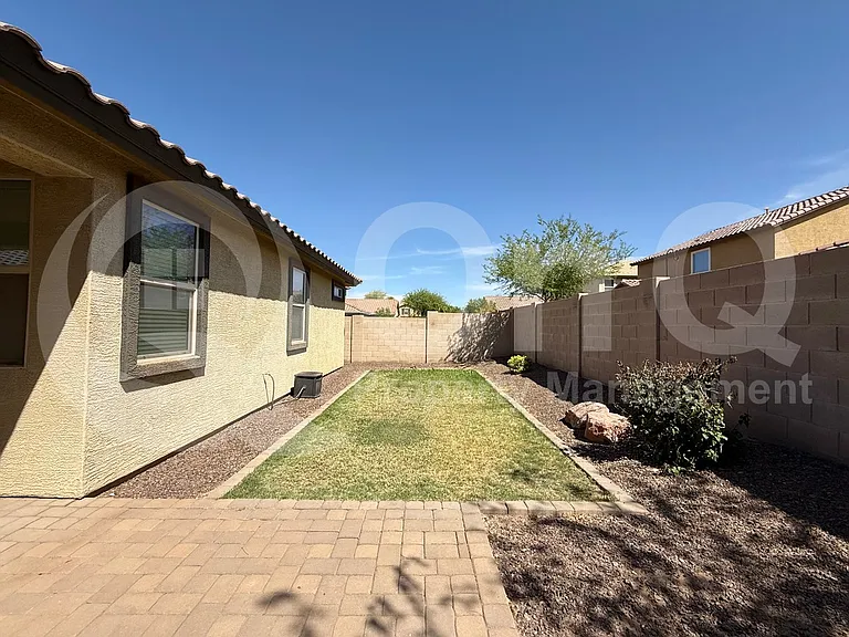 867 E Aberdeen Dr — Photo 30