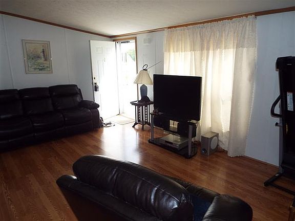 4th image of 485 Stanley Allen Dr