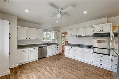 4th image of 1439 Paloma Ave