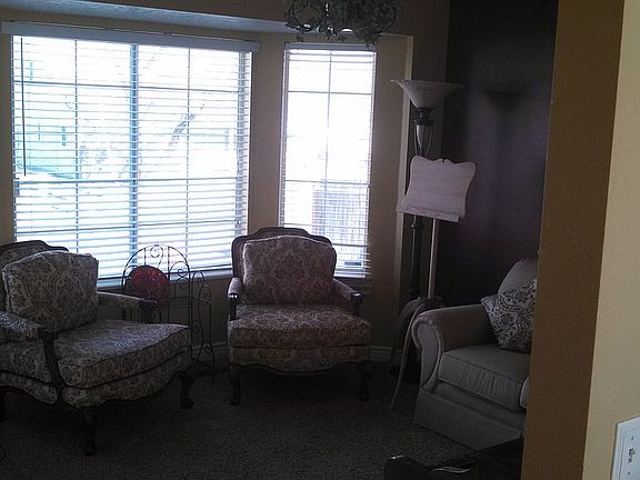 3rd image of 246 Lakeview Dr