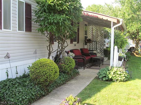 4th image of 7 Maple Dr