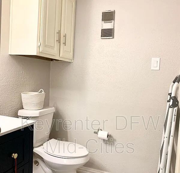 2623 Piedras Dr — Photo 10