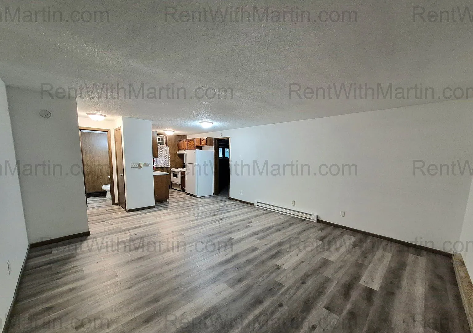 1009 Thorndale Ave — Photo 2